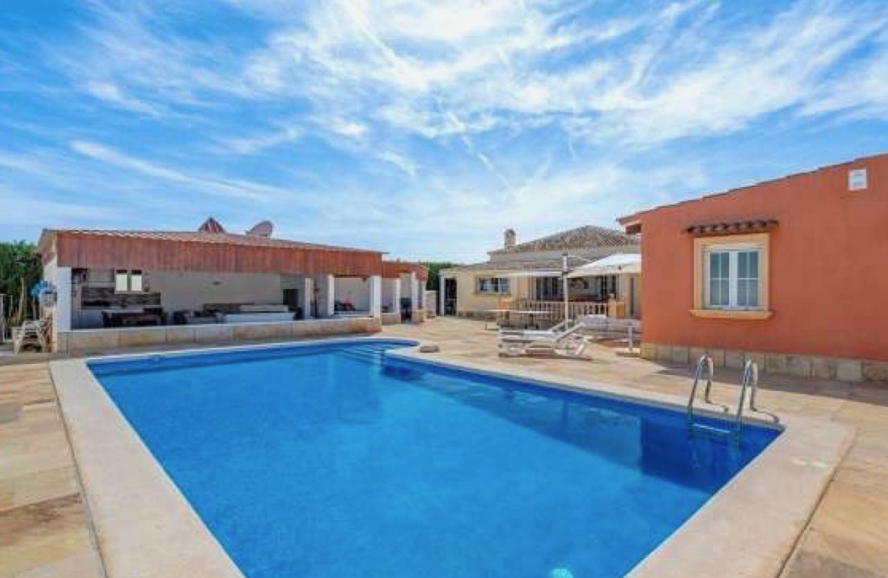 Resale - Villa - Almoradí - Heredades