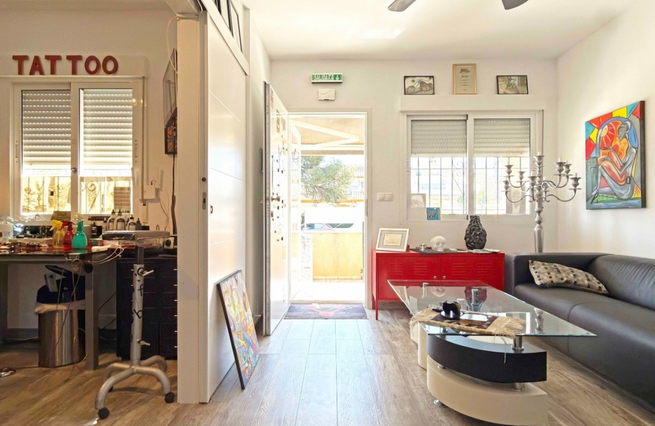 Resale - Apartment / flat - Orihuela Costa - La Zenia