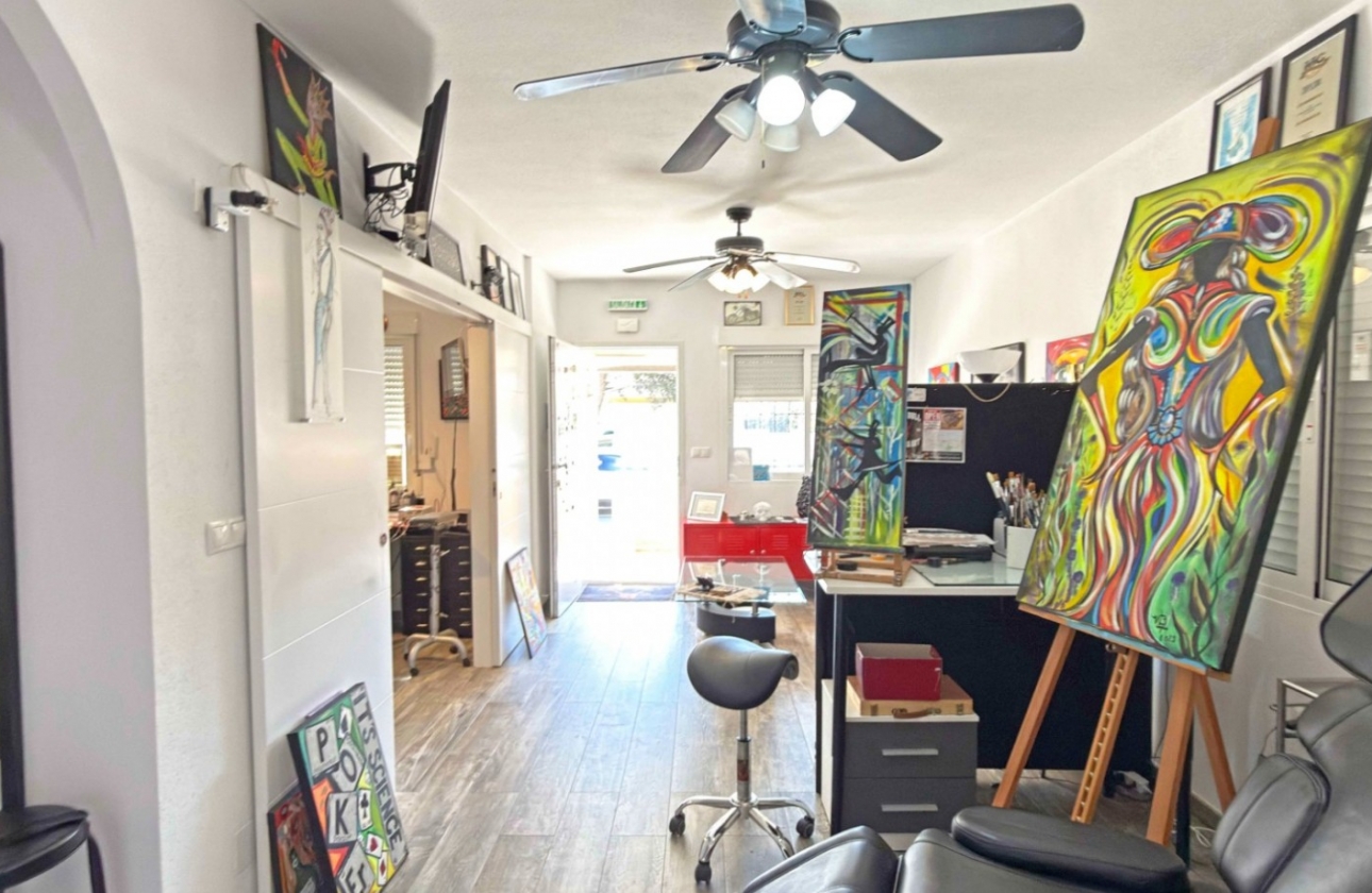 Resale - Apartment / flat - Orihuela Costa - La Zenia