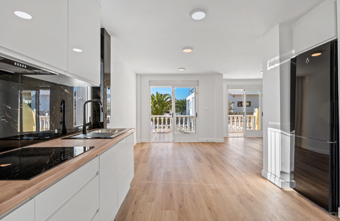 Resale - Villa - Benimar