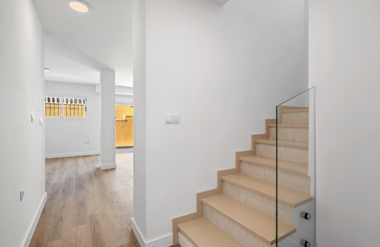 Resale - Villa - Benimar