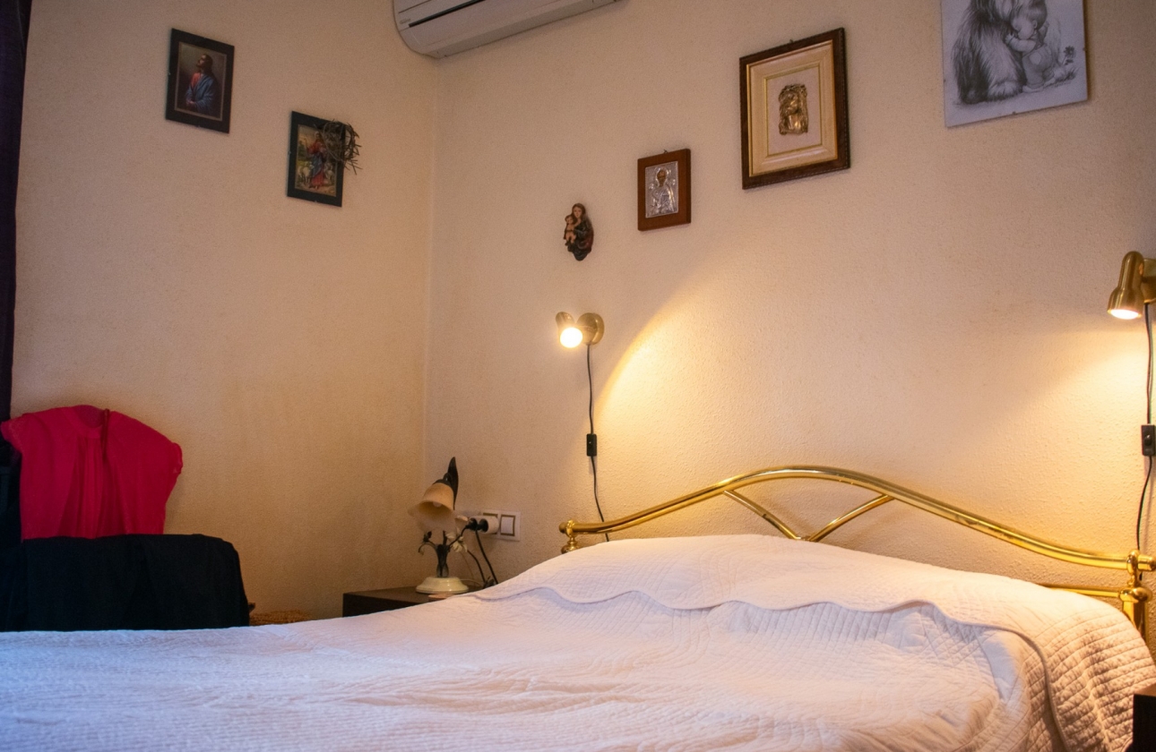 Resale - Villa - Orihuela Costa - Los Dolses