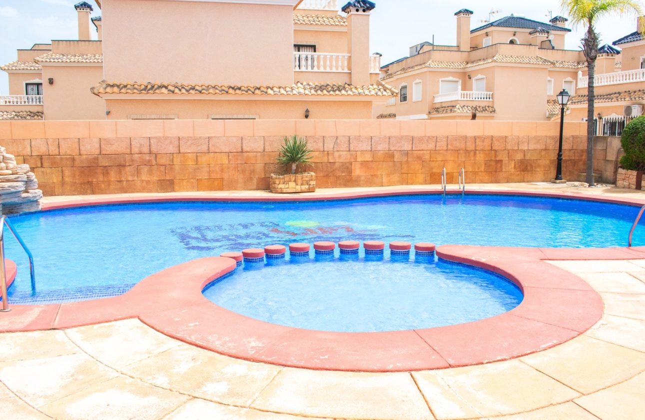 Resale - Villa - Orihuela Costa - Los Dolses