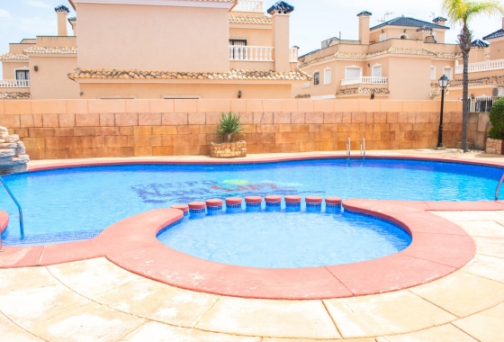Resale - Villa - Orihuela Costa - Los Dolses