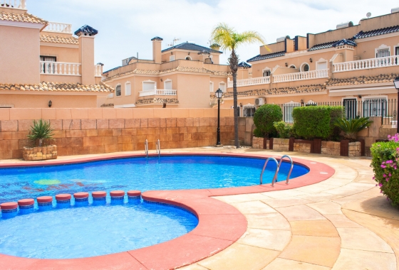 Resale - Villa - Orihuela Costa - Los Dolses
