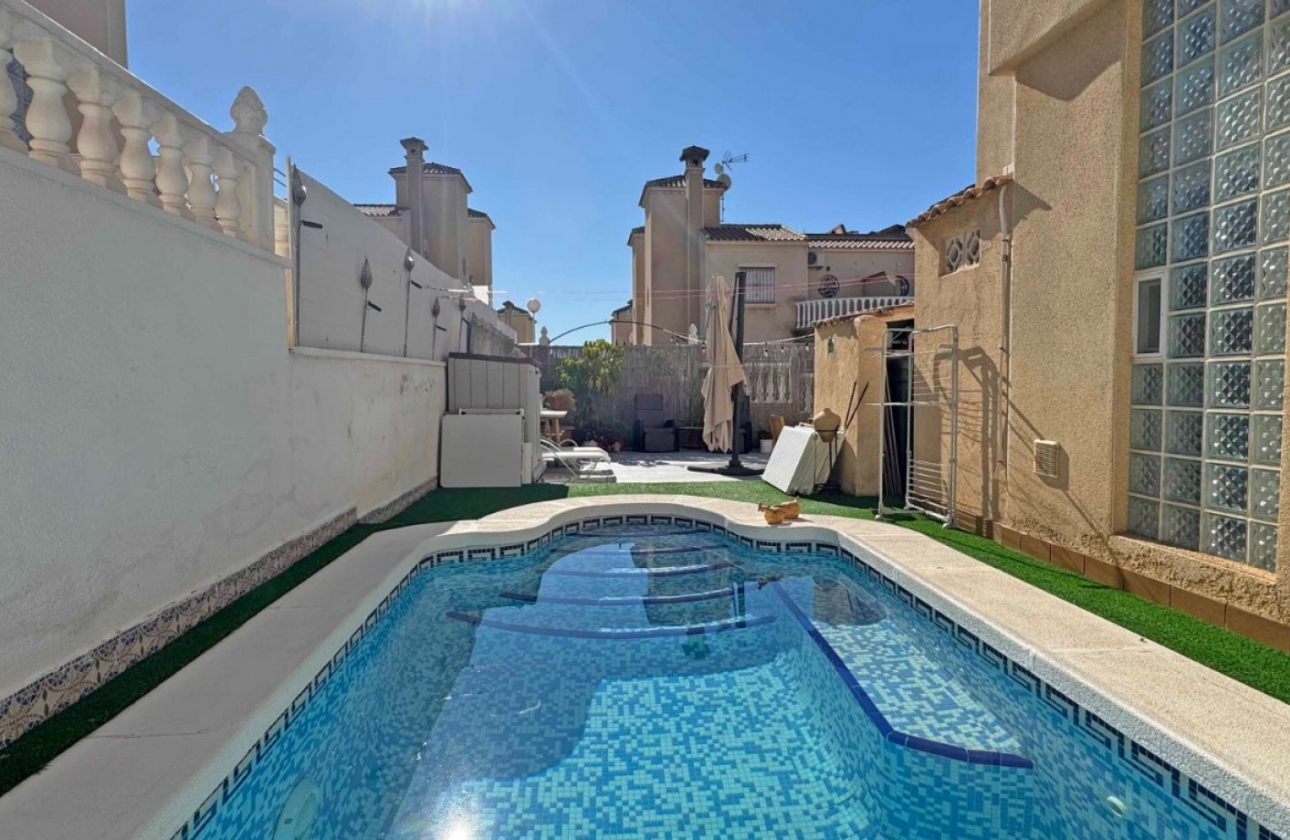Resale - House - Orihuela Costa - Villamartín