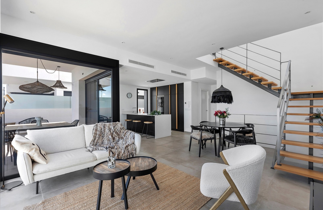 Resale - House - Dolores