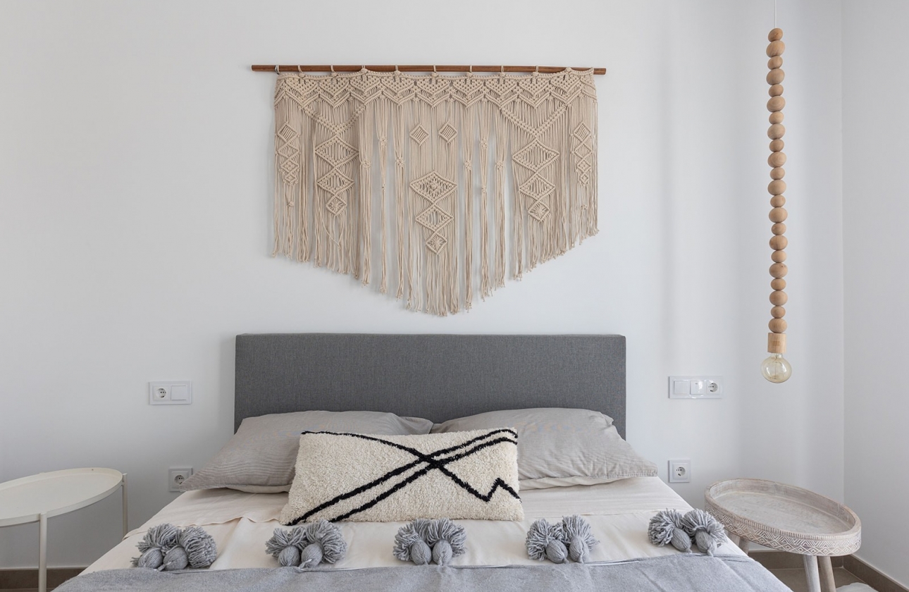 Resale - House - Dolores