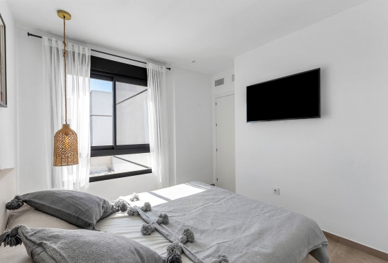 Resale - House - Dolores