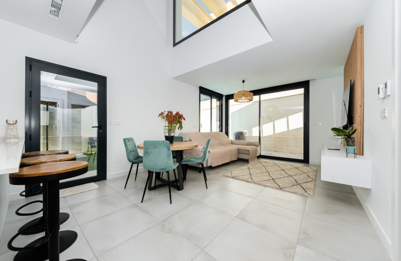 Reventa - Villa - Los Montesinos