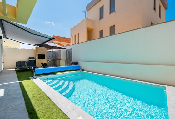 Reventa - Villa - Los Montesinos