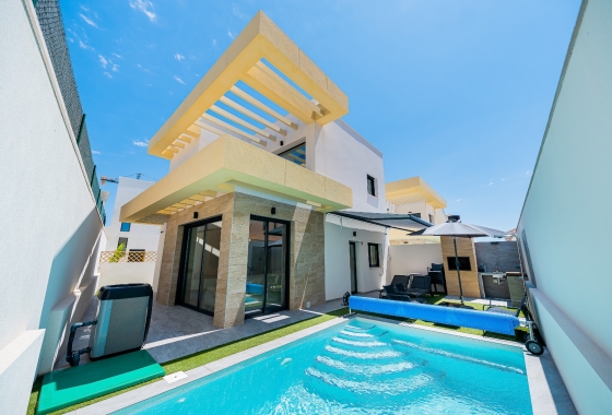 Reventa - Villa - Los Montesinos