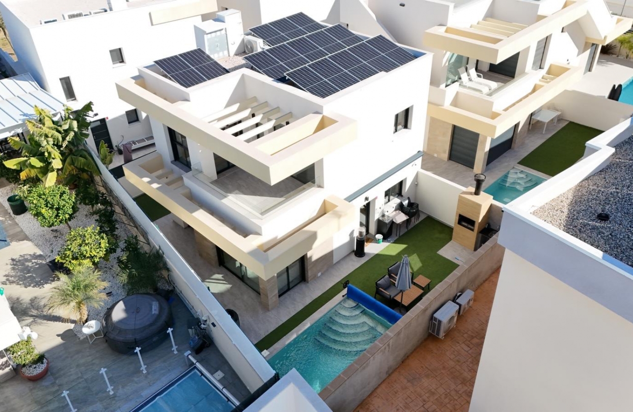 Reventa - Villa - Los Montesinos