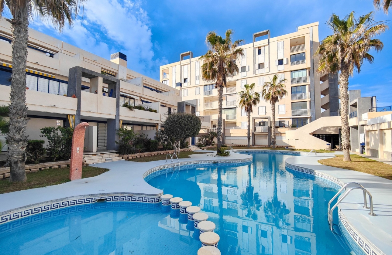 Resale - Apartment / flat - Torrevieja - La Mata