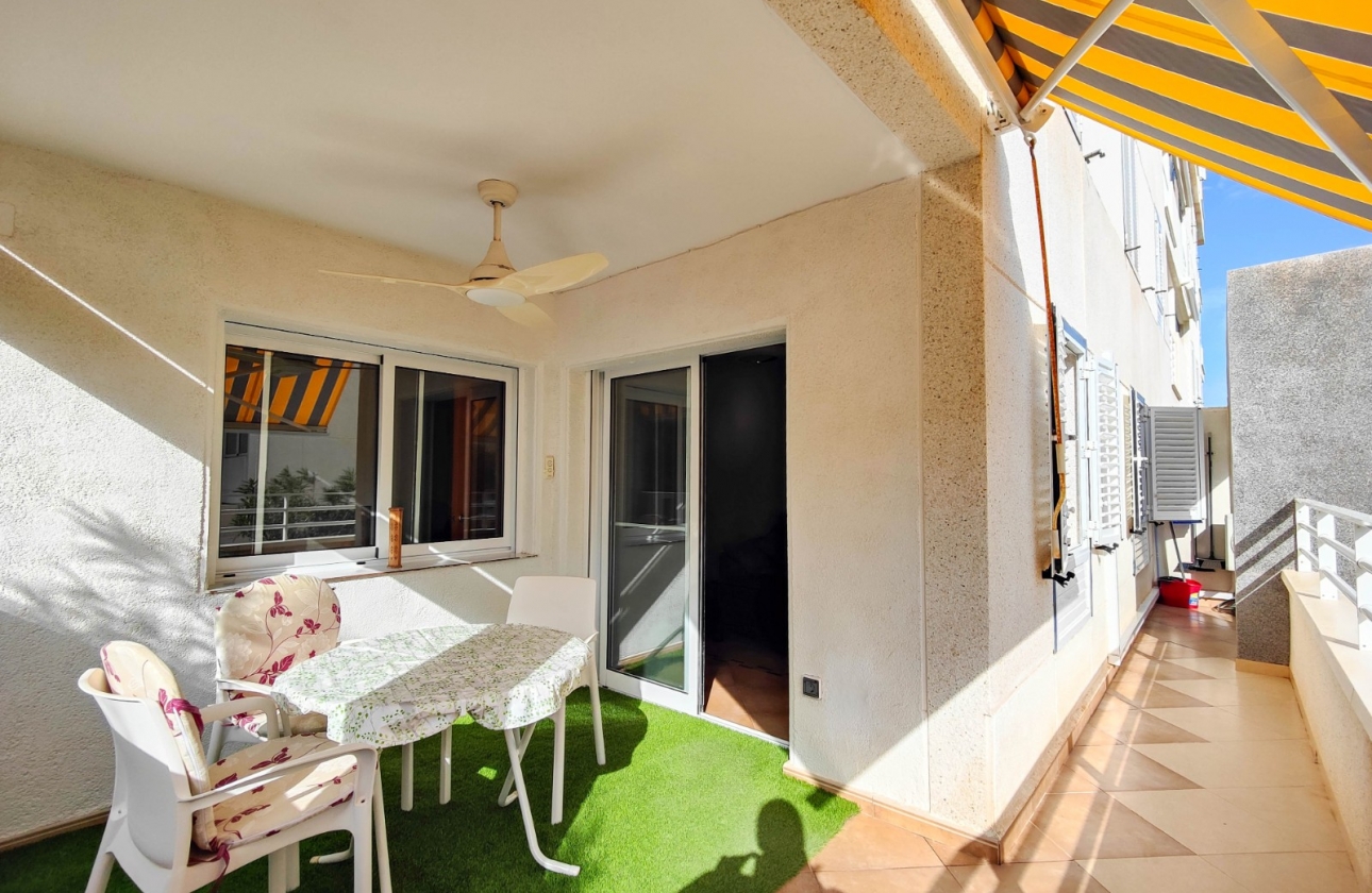 Resale - Apartment / flat - Torrevieja - La Mata