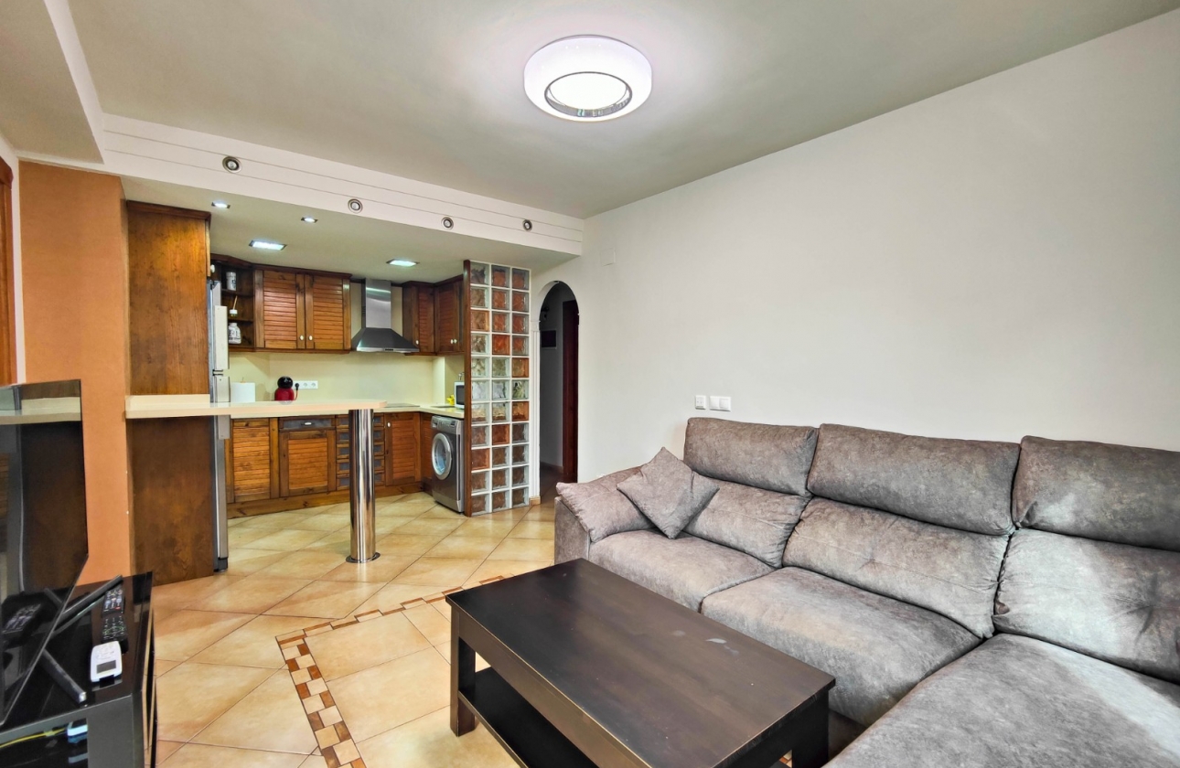 Resale - Apartment / flat - Torrevieja - La Mata