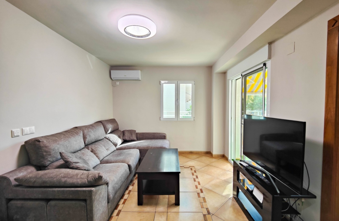 Resale - Apartment / flat - Torrevieja - La Mata