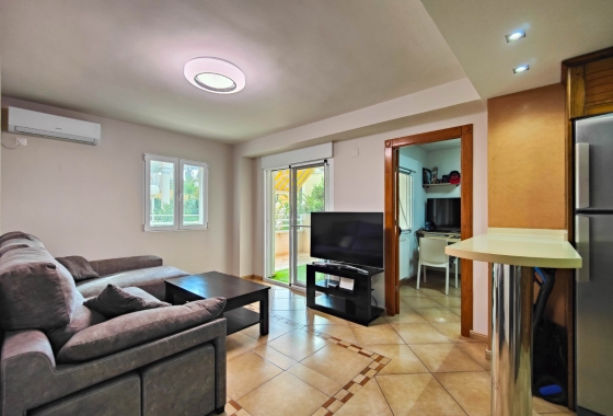 Resale - Apartment / flat - Torrevieja - La Mata