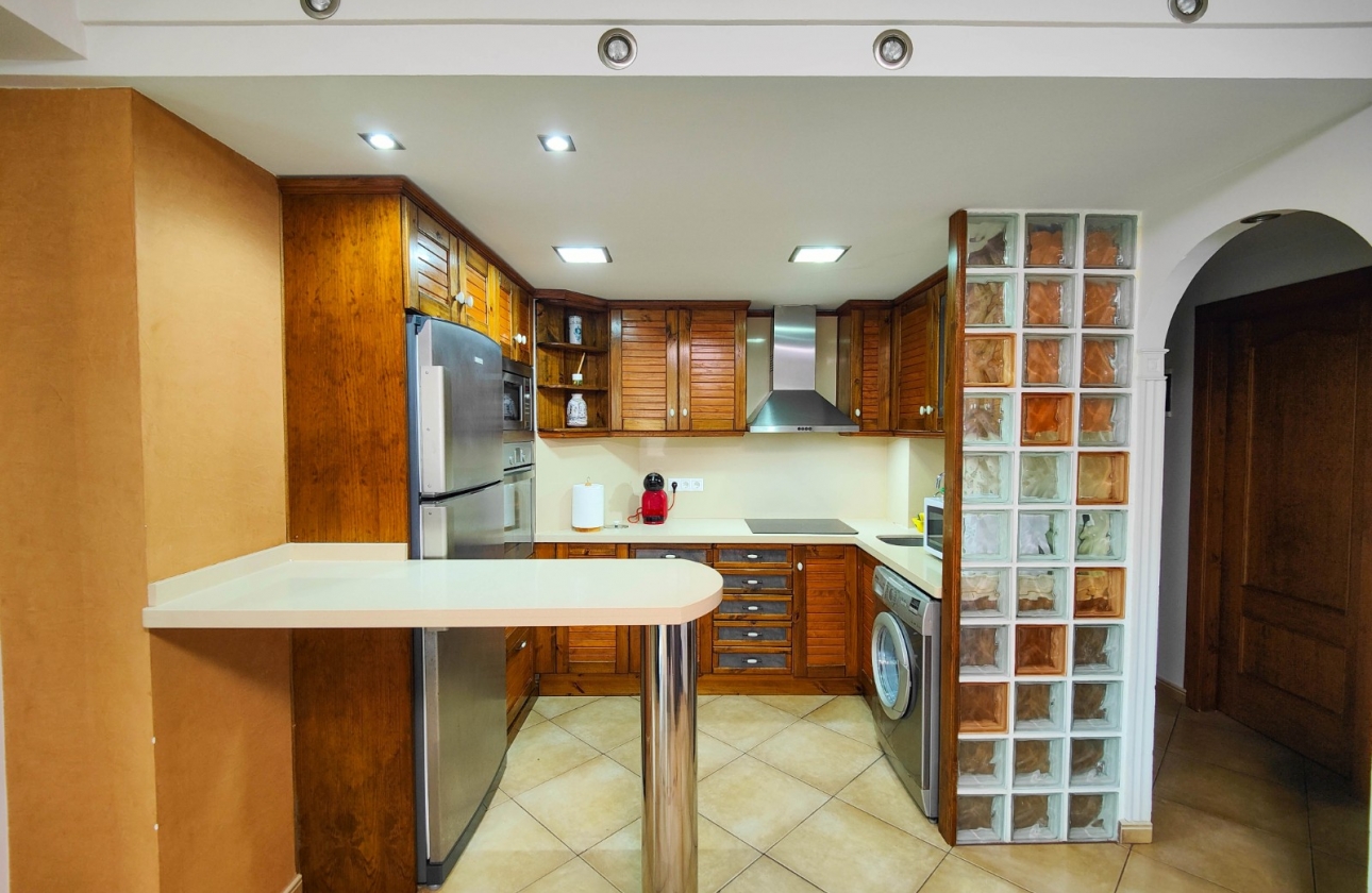 Resale - Apartment / flat - Torrevieja - La Mata