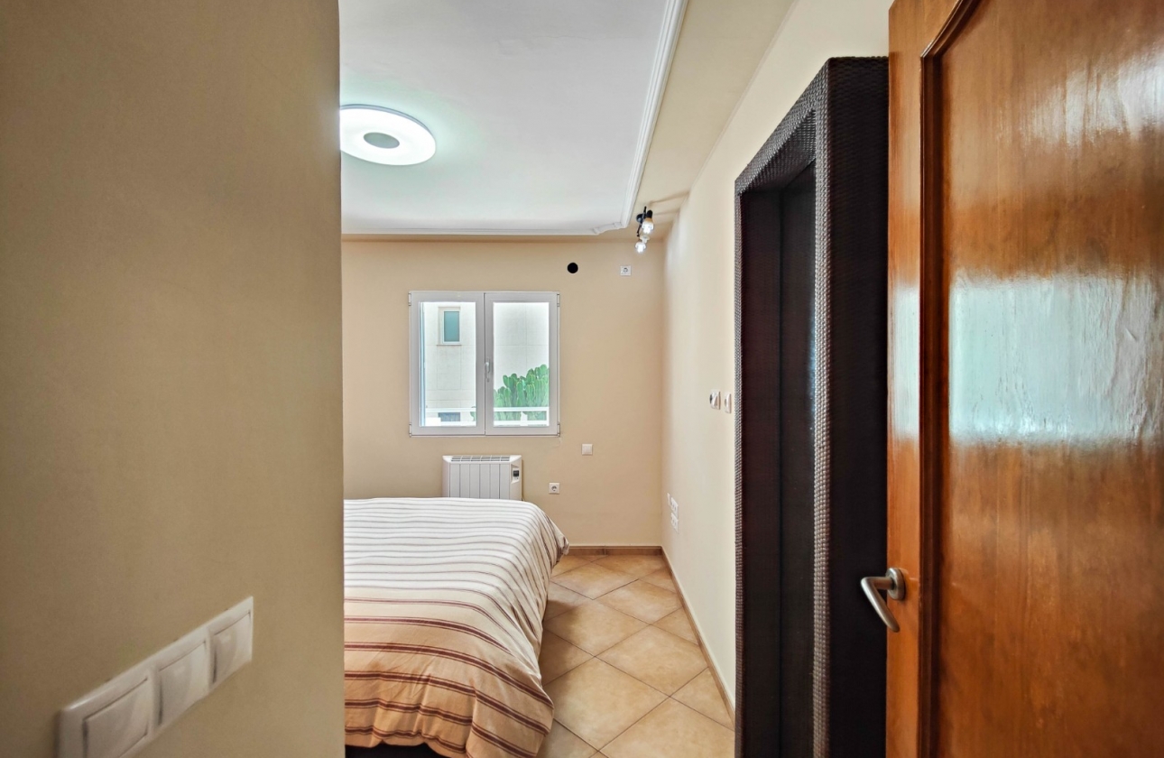 Resale - Apartment / flat - Torrevieja - La Mata