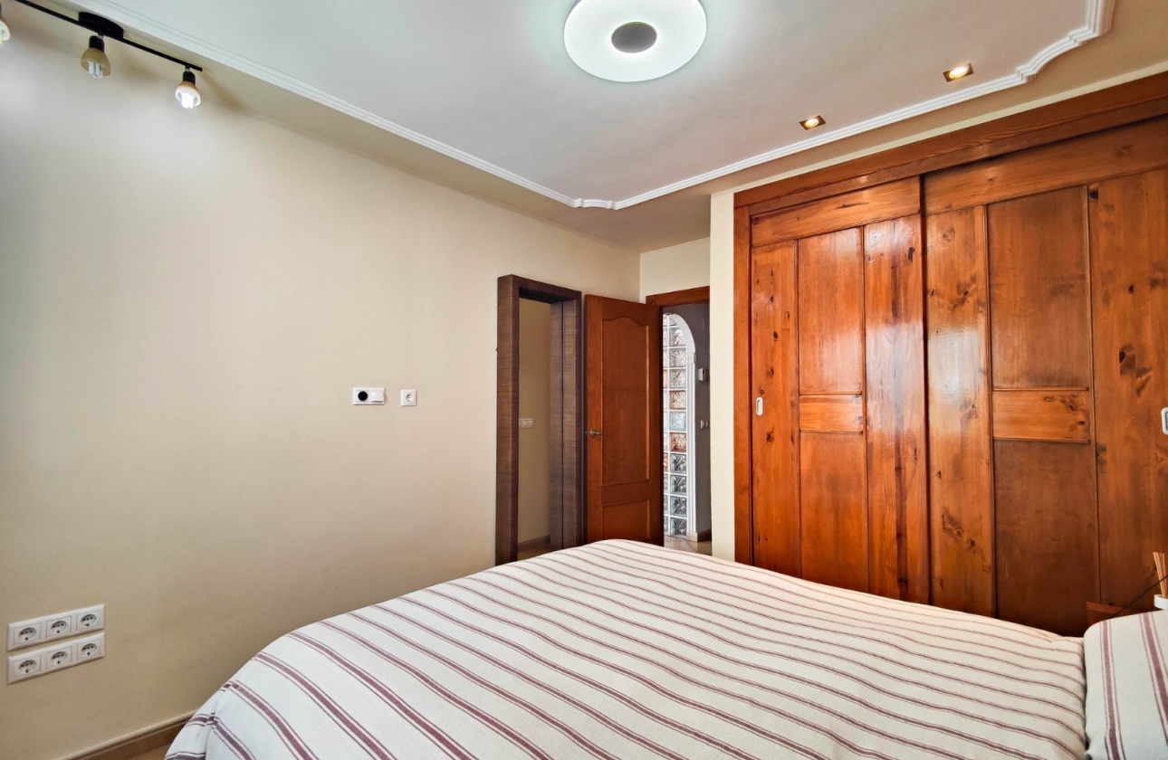 Resale - Apartment / flat - Torrevieja - La Mata