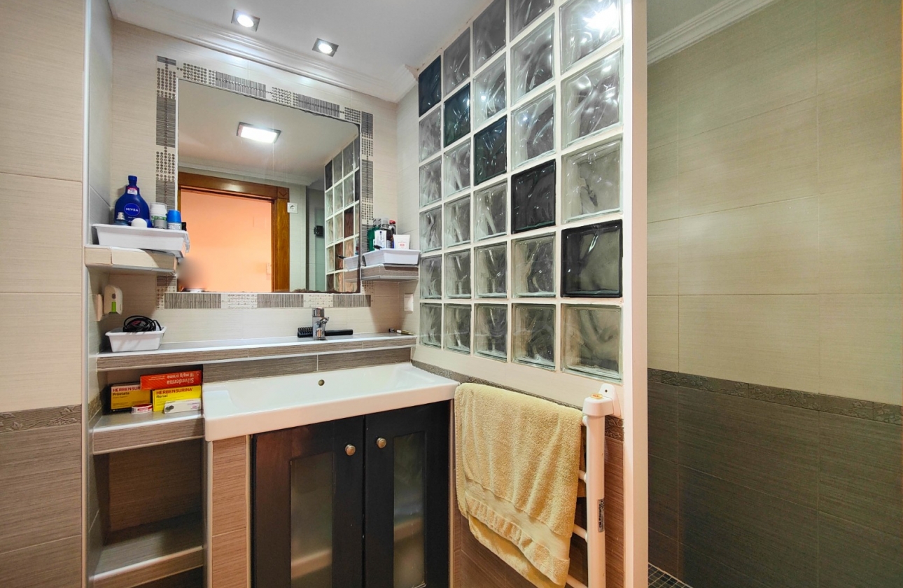 Resale - Apartment / flat - Torrevieja - La Mata