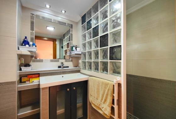 Resale - Apartment / flat - Torrevieja - La Mata