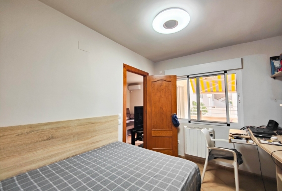 Resale - Apartment / flat - Torrevieja - La Mata