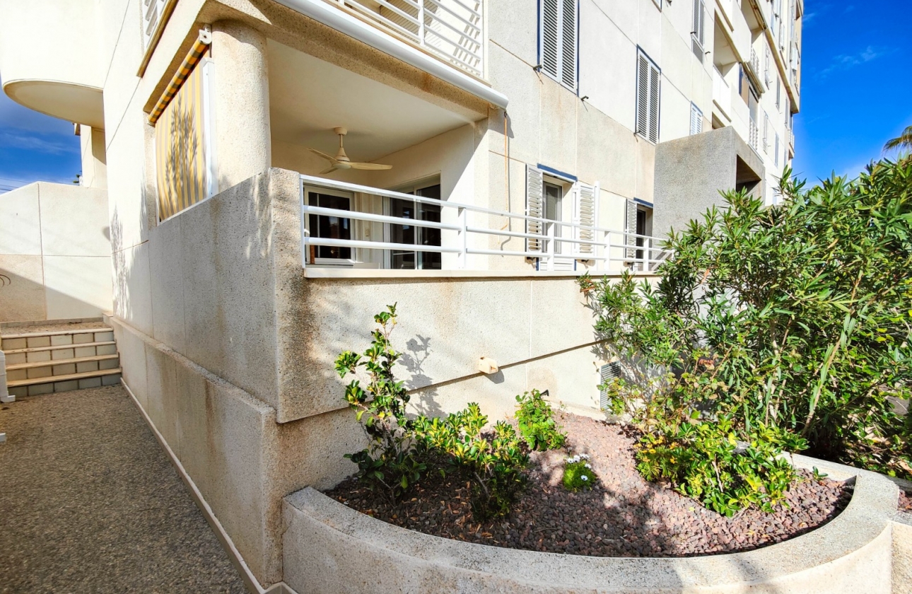 Resale - Apartment / flat - Torrevieja - La Mata