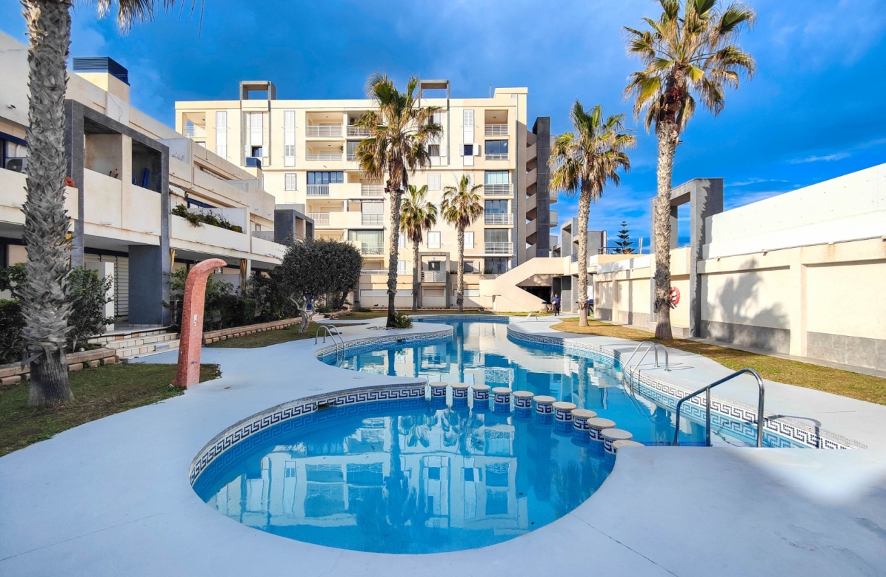 Resale - Apartment / flat - Torrevieja - La Mata