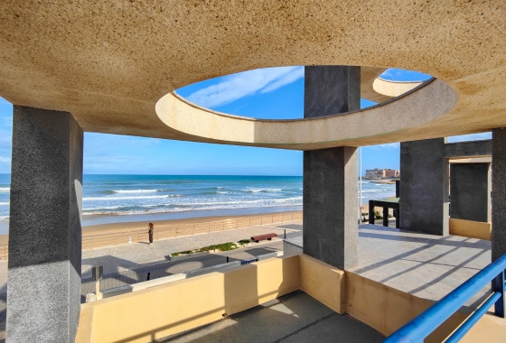 Resale - Apartment / flat - Torrevieja - La Mata