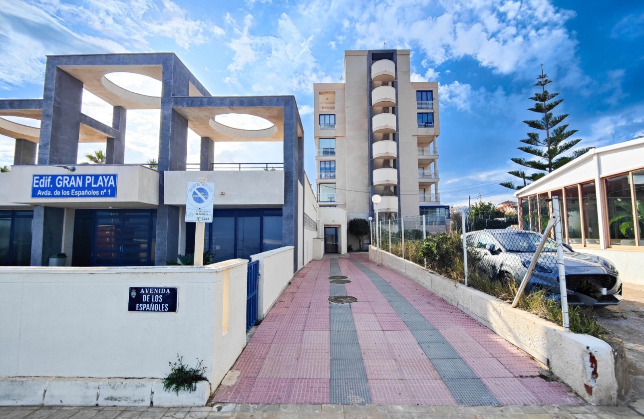 Resale - Apartment / flat - Torrevieja - La Mata