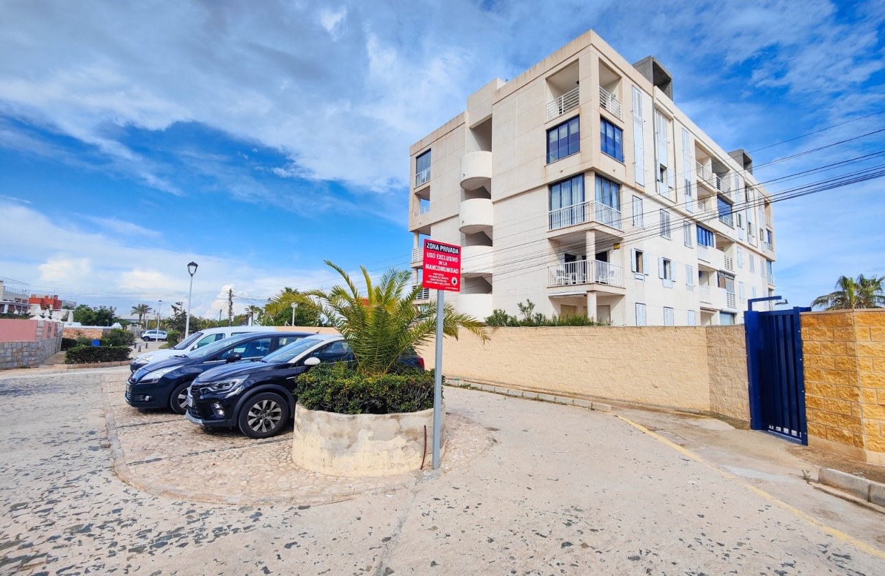 Resale - Apartment / flat - Torrevieja - La Mata
