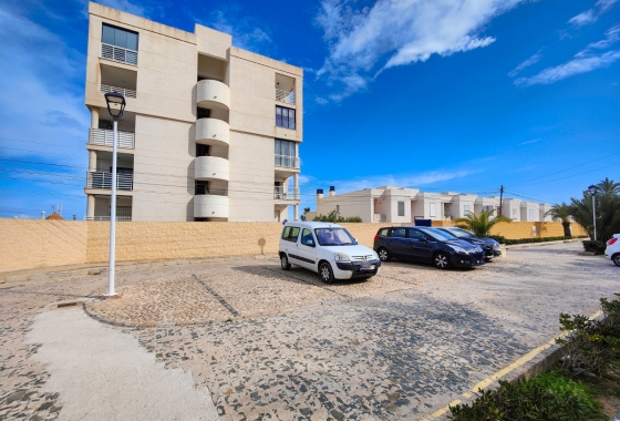 Resale - Apartment / flat - Torrevieja - La Mata
