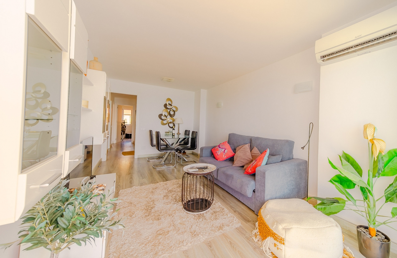 Resale - Apartment / flat - Torrevieja - Playa Del Cura