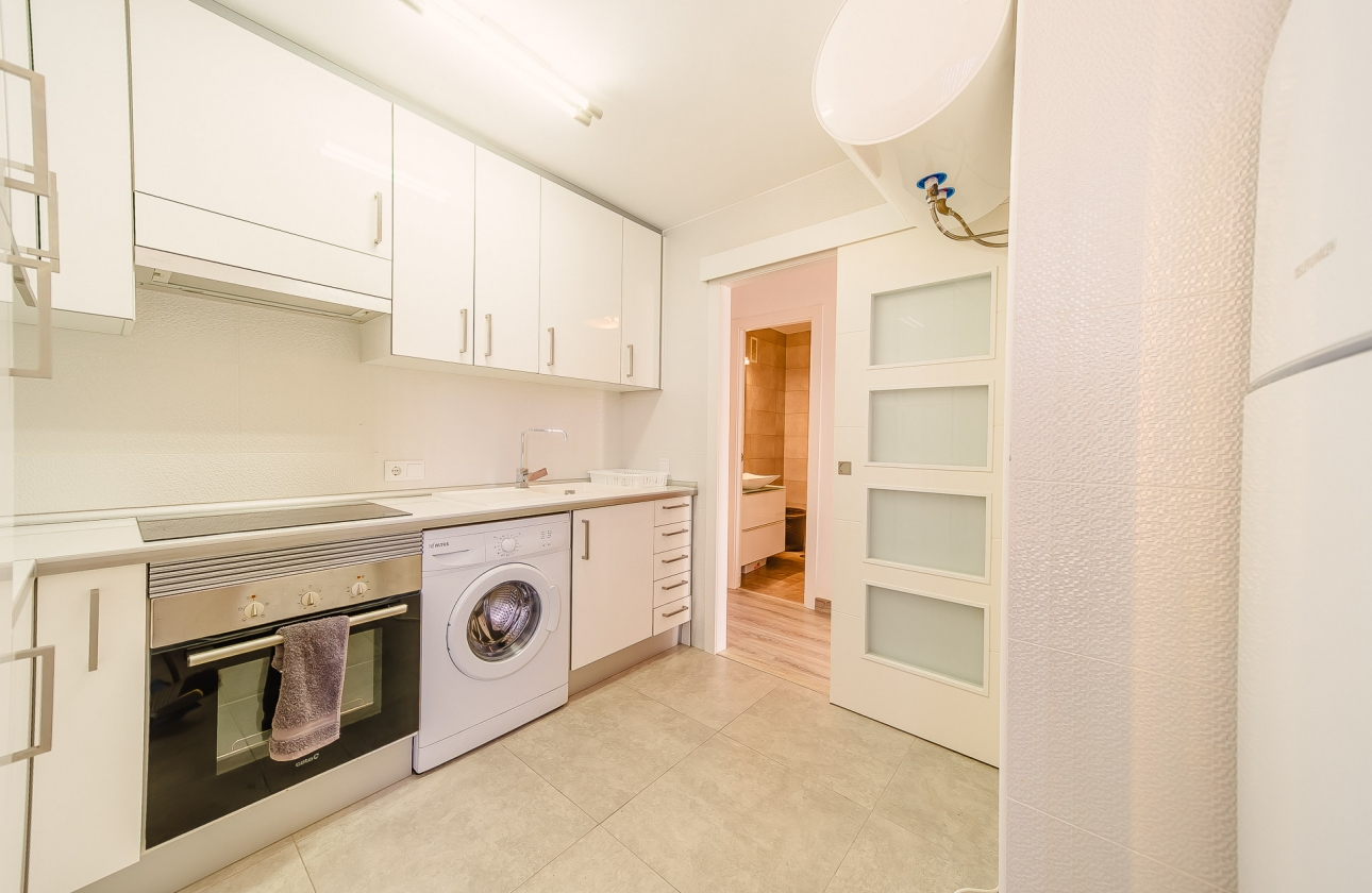 Resale - Apartment / flat - Torrevieja - Playa Del Cura