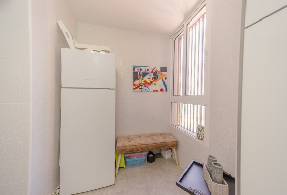 Resale - Apartment / flat - Torrevieja - Playa Del Cura