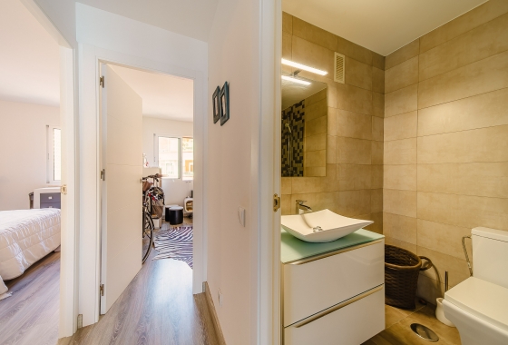 Resale - Apartment / flat - Torrevieja - Playa Del Cura