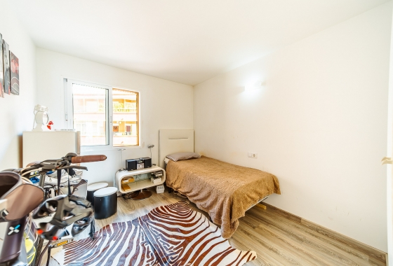 Resale - Apartment / flat - Torrevieja - Playa Del Cura