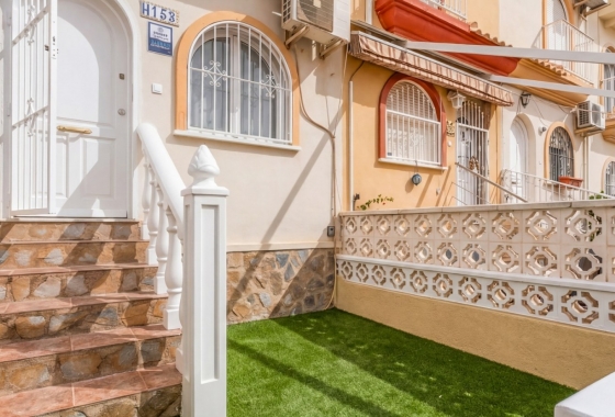 Resale - House - Orihuela Costa - La Florida