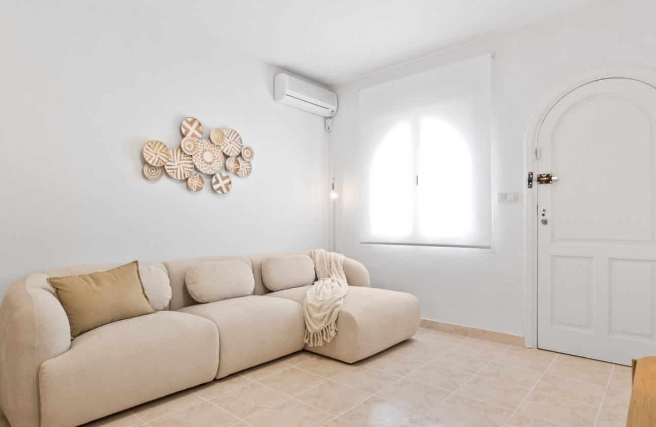 Resale - House - Orihuela Costa - La Florida