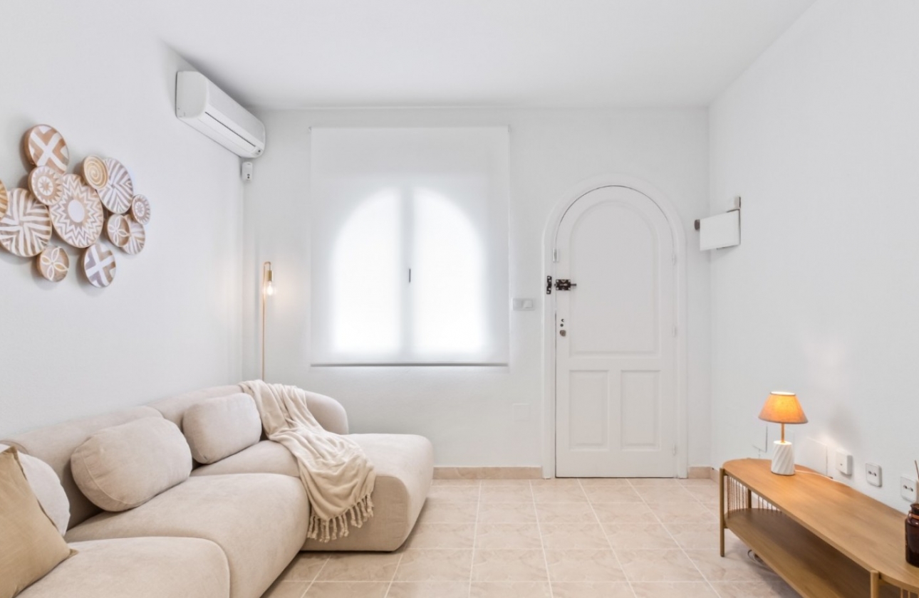 Resale - House - Orihuela Costa - La Florida