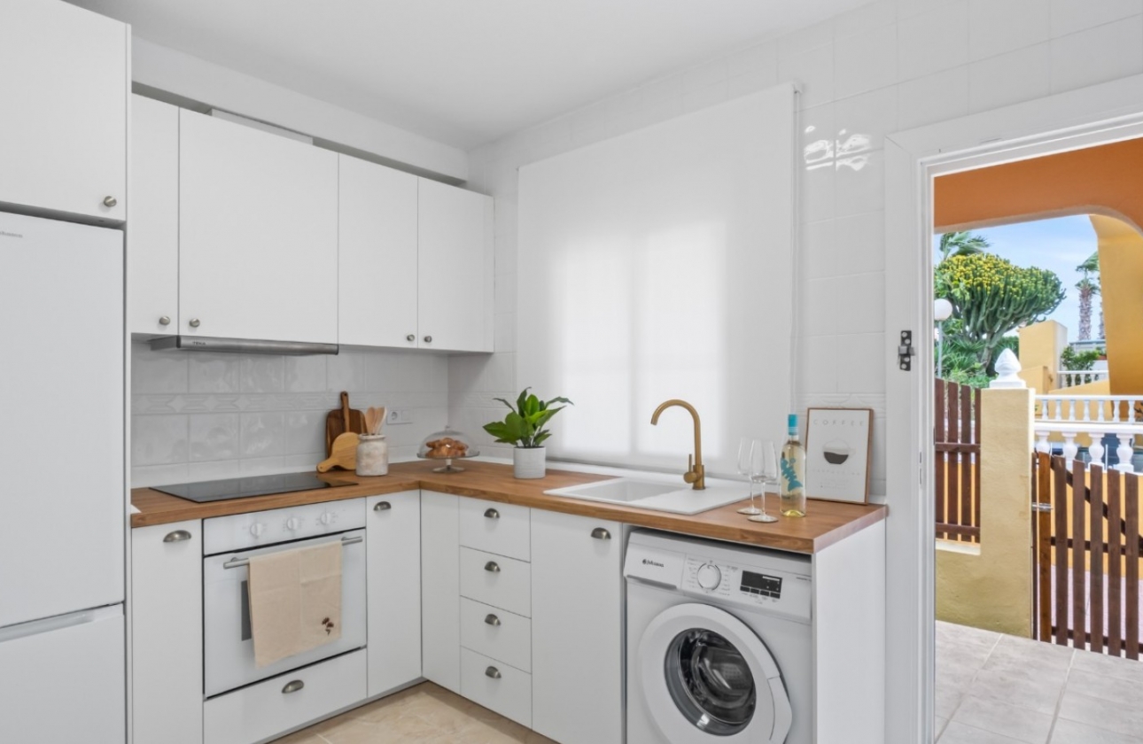 Resale - House - Orihuela Costa - La Florida