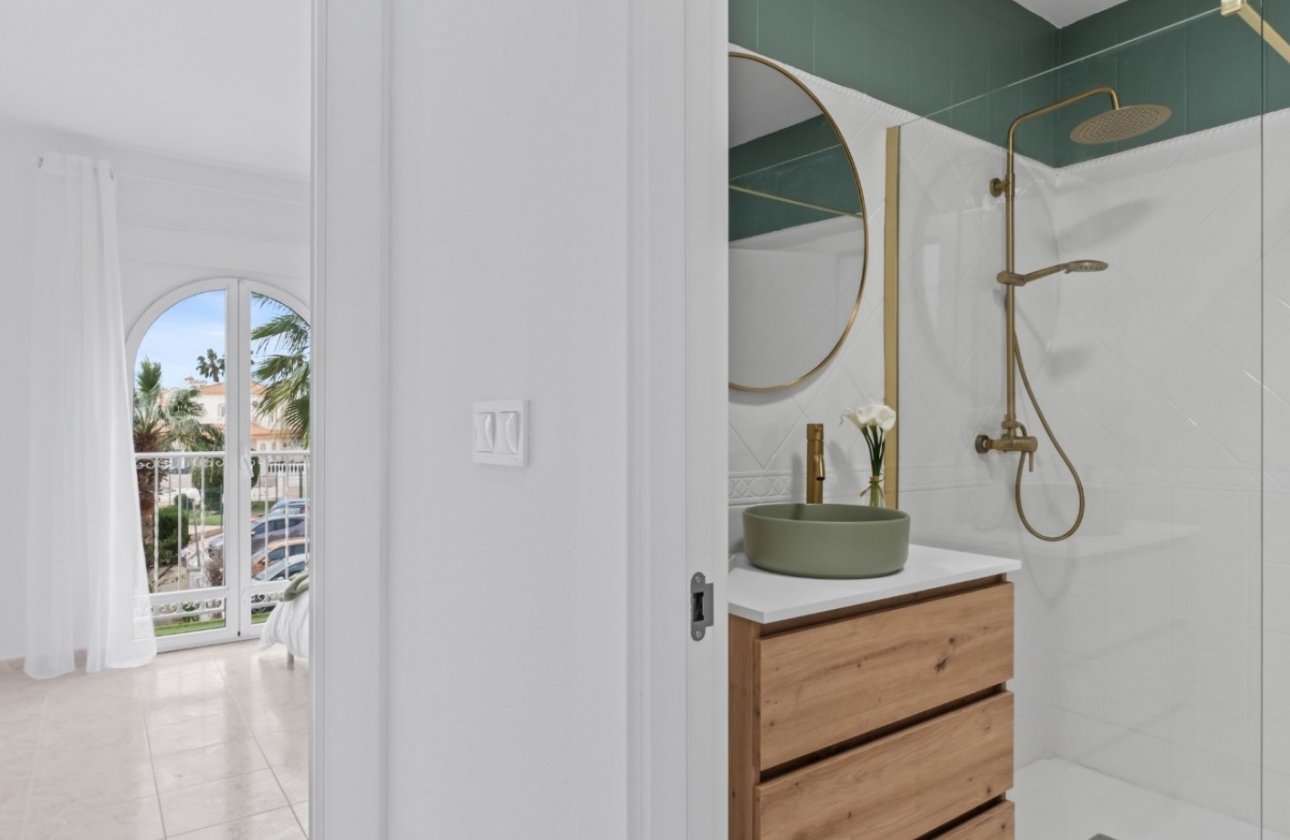 Resale - House - Orihuela Costa - La Florida