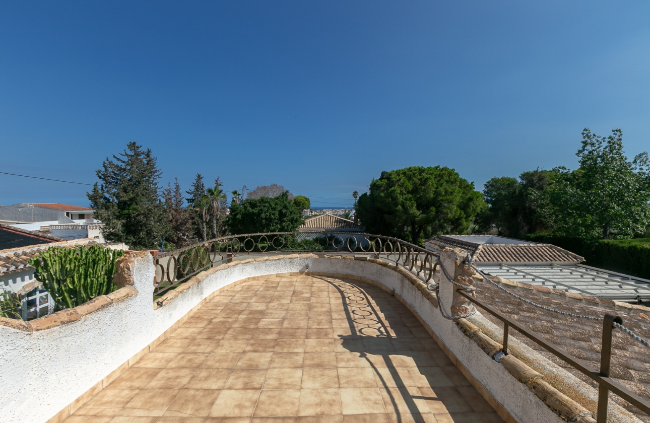 Resale - Villa - Campoamor - Lomas de Don Juan