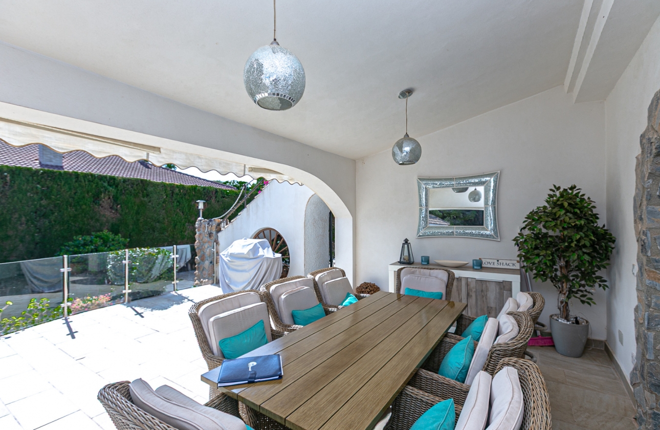 Resale - Villa - Campoamor - Lomas de Don Juan