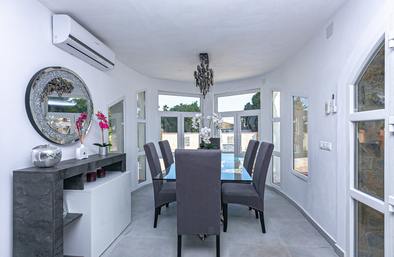 Resale - Villa - Campoamor - Lomas de Don Juan