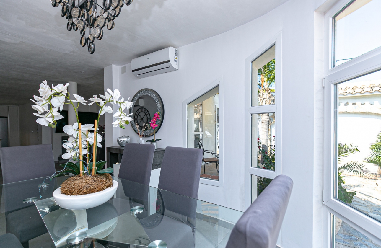 Resale - Villa - Campoamor - Lomas de Don Juan