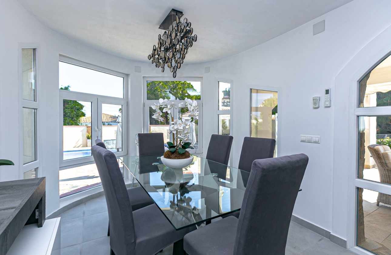 Resale - Villa - Campoamor - Lomas de Don Juan