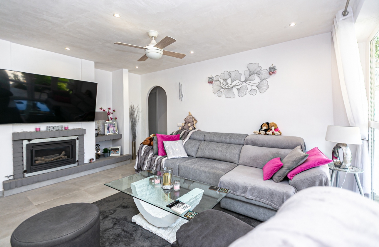 Resale - Villa - Campoamor - Lomas de Don Juan